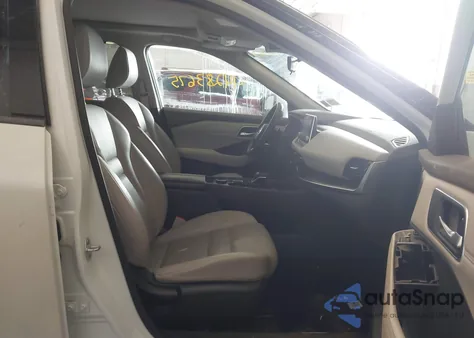 2021 Nissan Rogue Sv Intelligent Awd z USA, uszkodzony, nr VIN 5N1AT3BB9MC759337